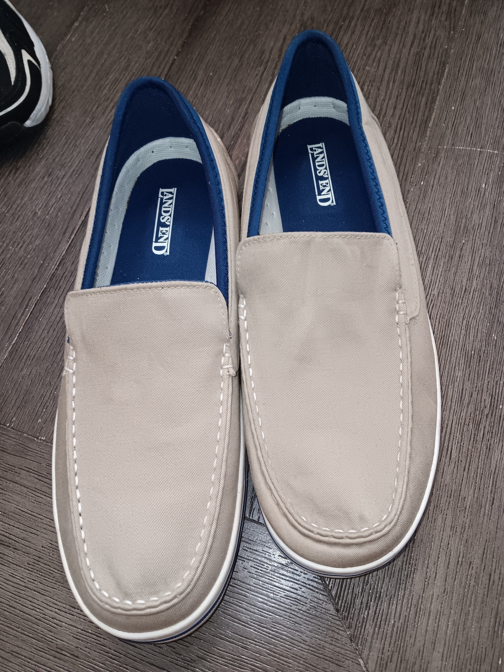 Lands' End Men's Size 12D Tan Canvas Slip-On Loafers with Navy Insole